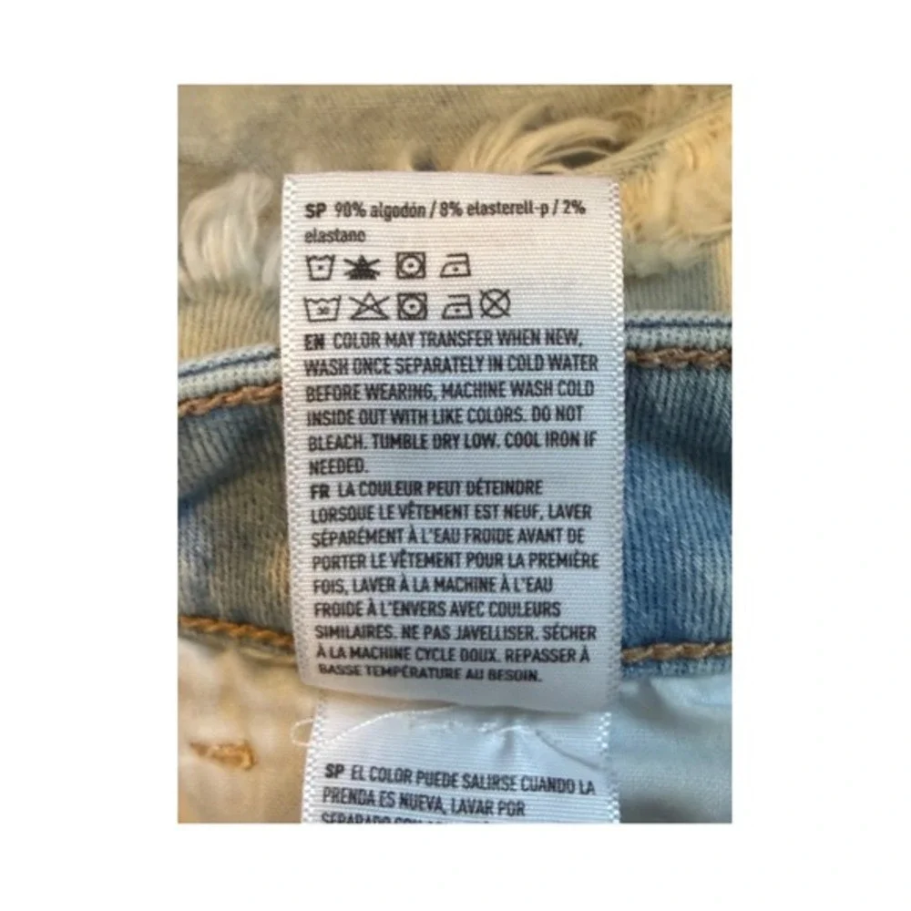 American Eagle Super High Rise Shortie Jean Short Light‎ Wash Denim 2