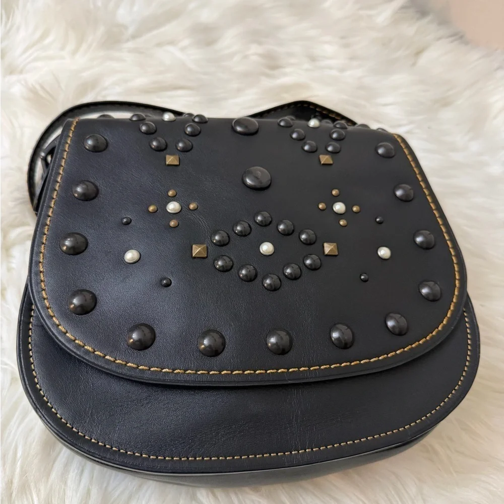Coach elegant black