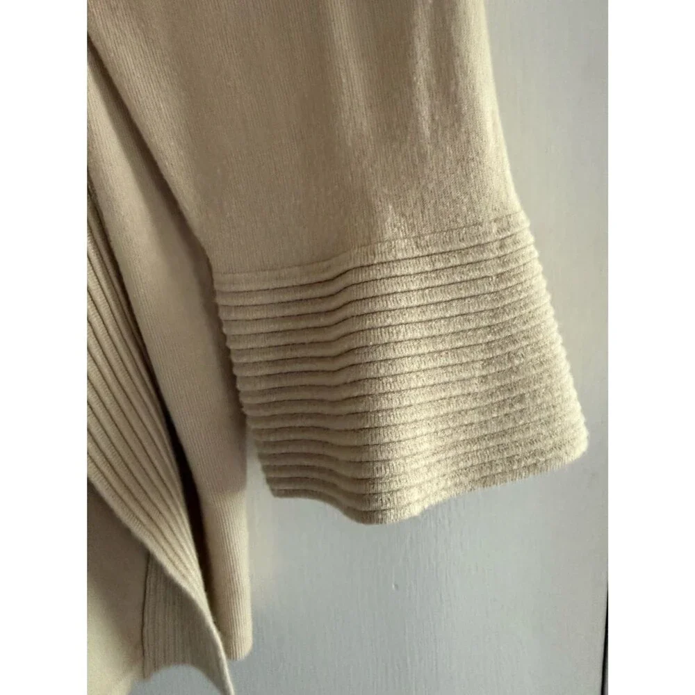 JM Collection open front