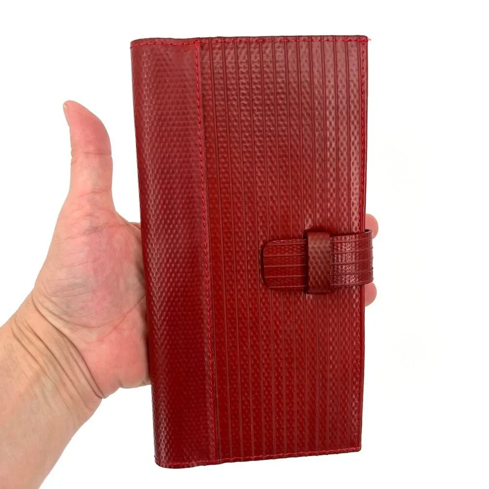 Elvis & Kresse Sustainable Travel Wallet‎ Upcycled British Fire Hose Red