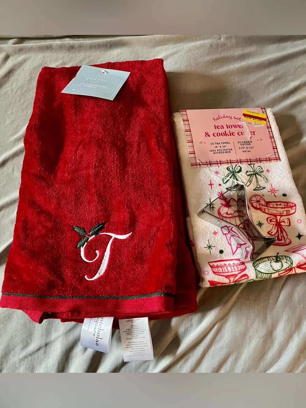 Red Monogrammed Holiday Hand Towel Set