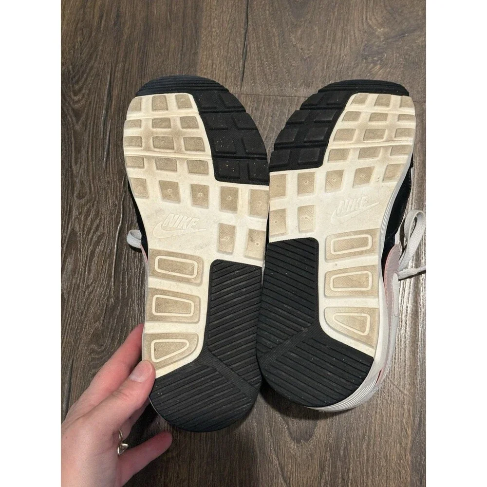 Nike product pair