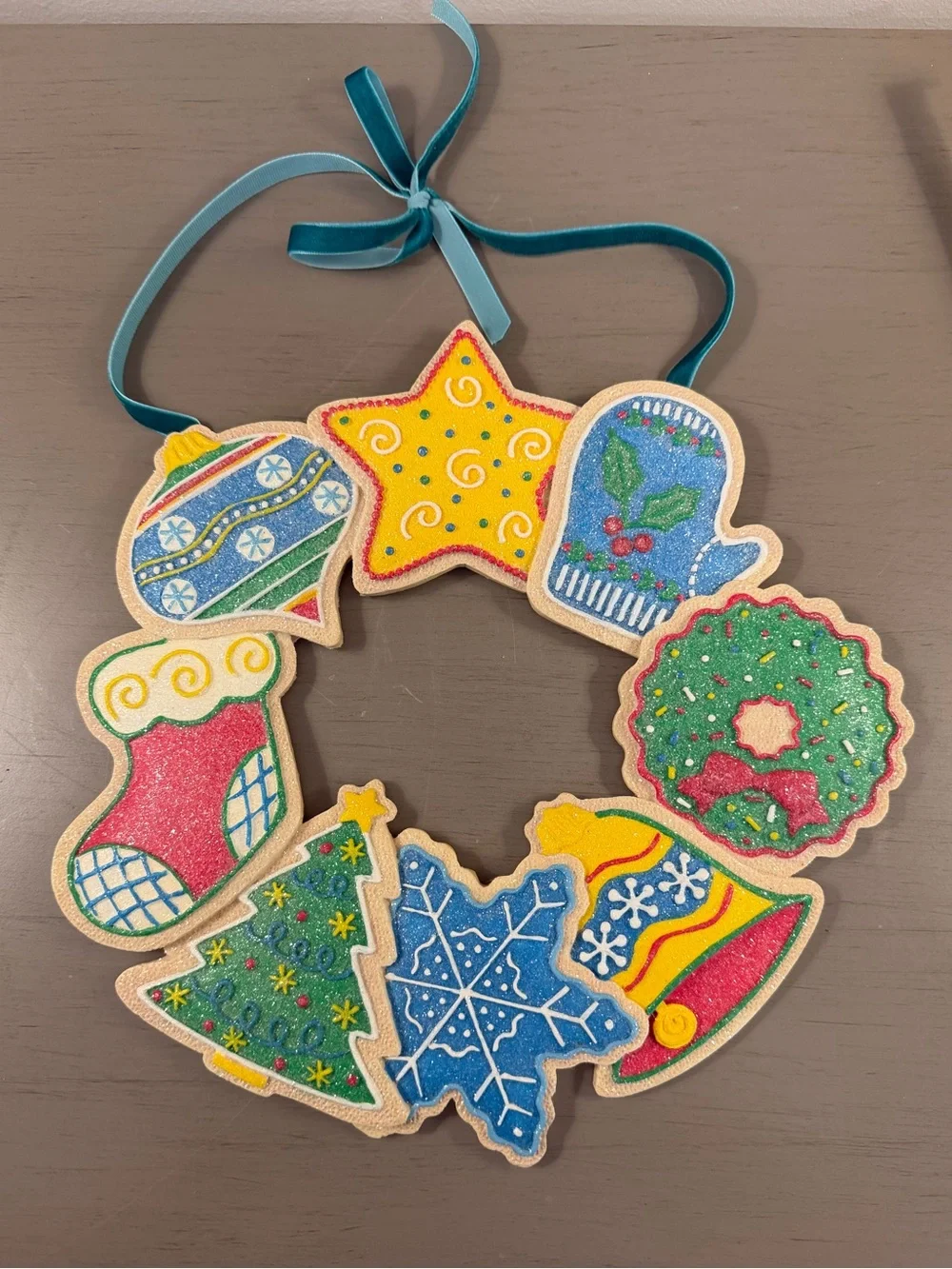 Glittering Christmas Sugar Cookie Decorative Resin 10” Wreath Holiday