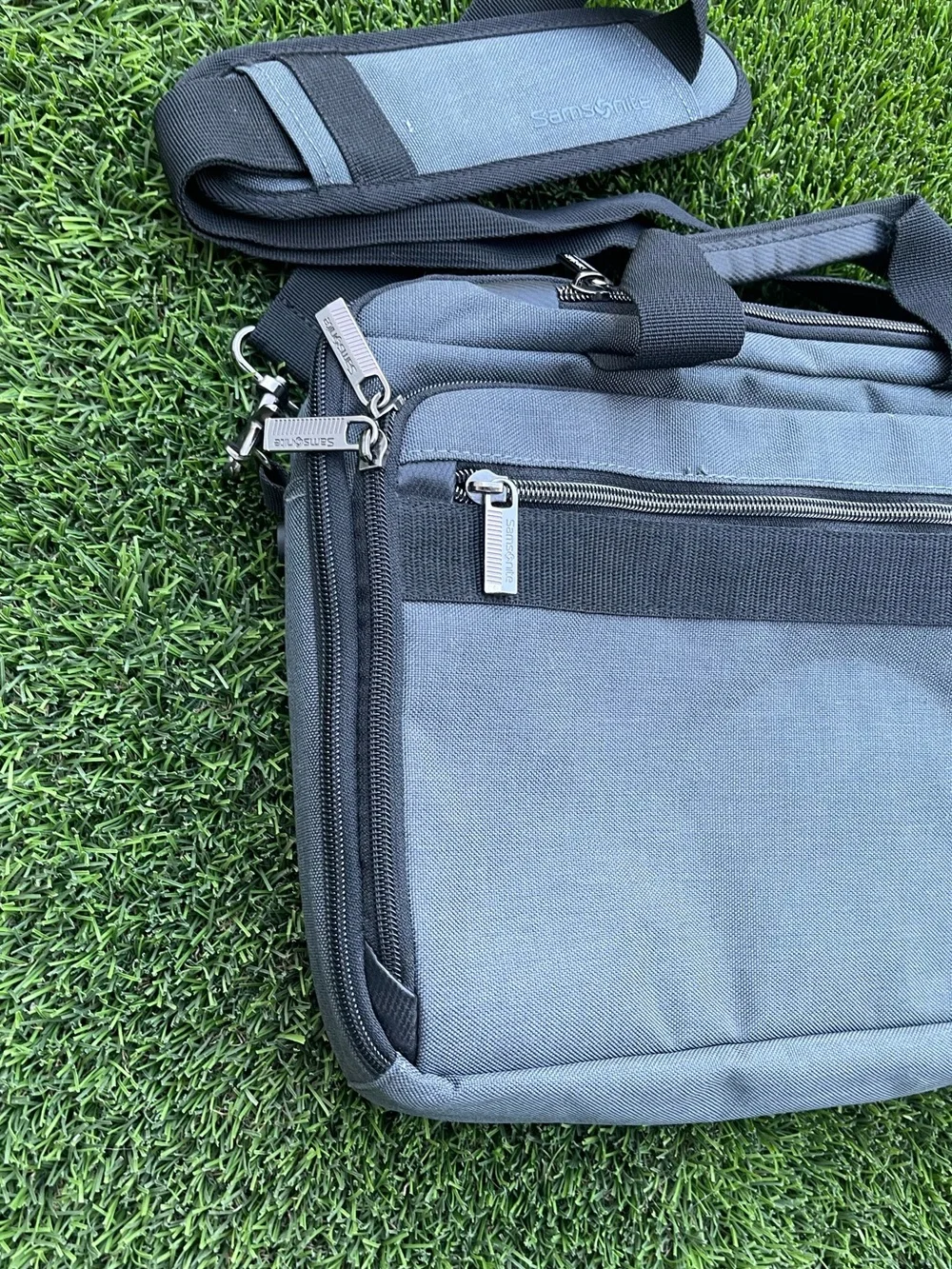 Samsonite authentic modern