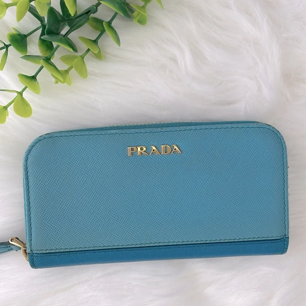 Prada‎ Saffiano Zippy Key/Card Holder