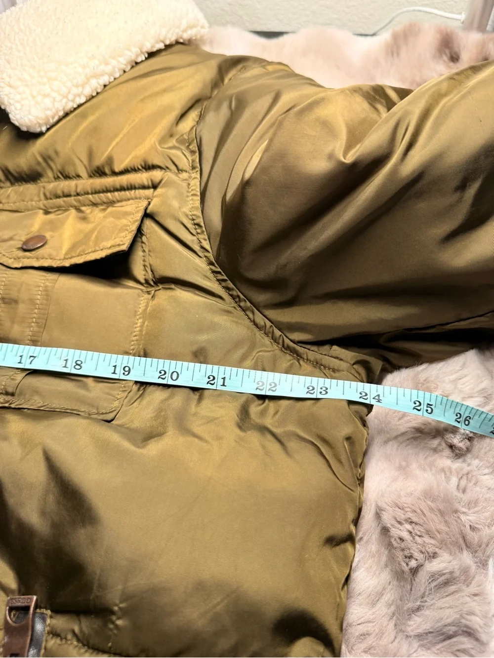 Guess insulated puffer