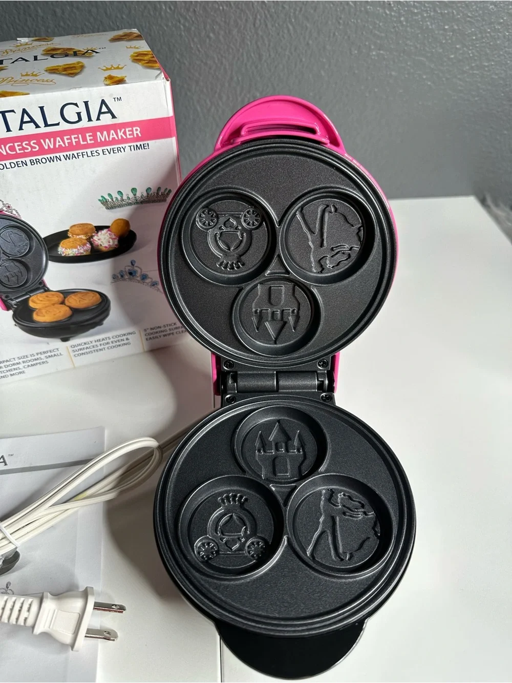 Nostalgia use plug themed
