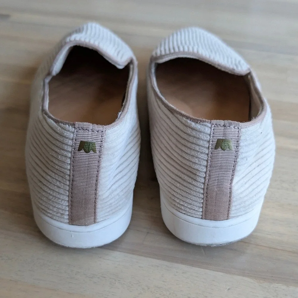 Birdies Swift Slip On Sneakers‎ Tan Corduroy Loafers Flats Womens 8.5