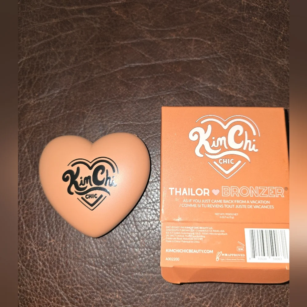 NWT KimChi chic Thailor‎ Bronzer