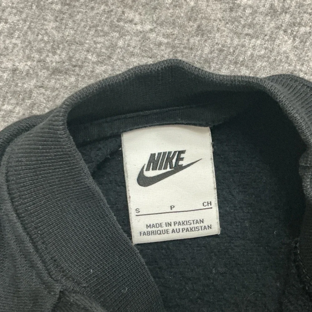 Nike Oversized Cropped Fleece Crewneck Womens Small Center Swoosh Athleisure