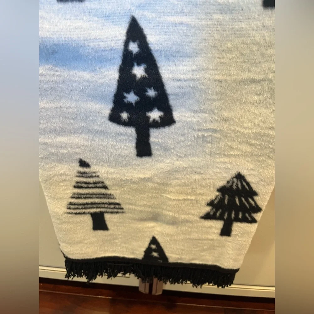 Pine Cone Hill elegant throw