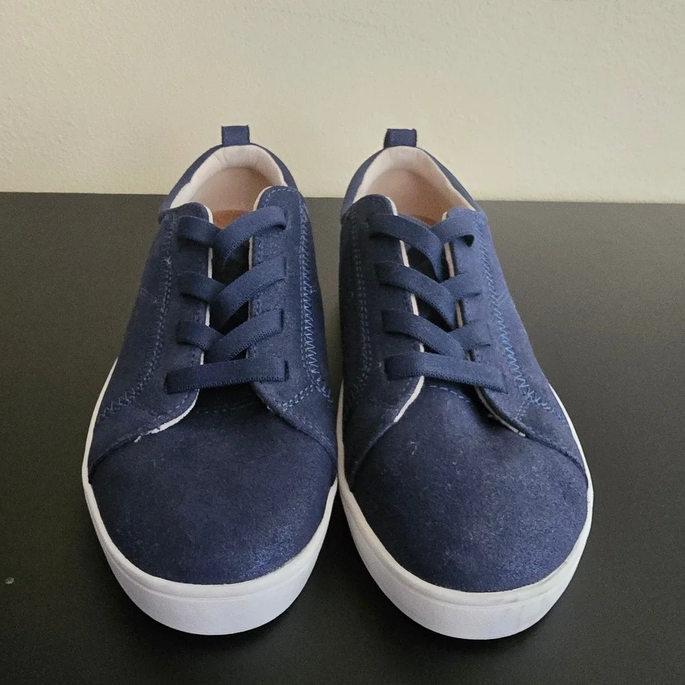 REVITALIGN orthotic sneakers