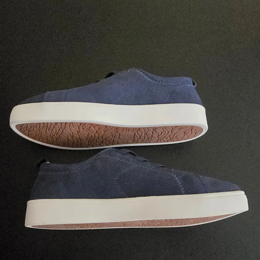 REVITALIGN orthotic sneakers
