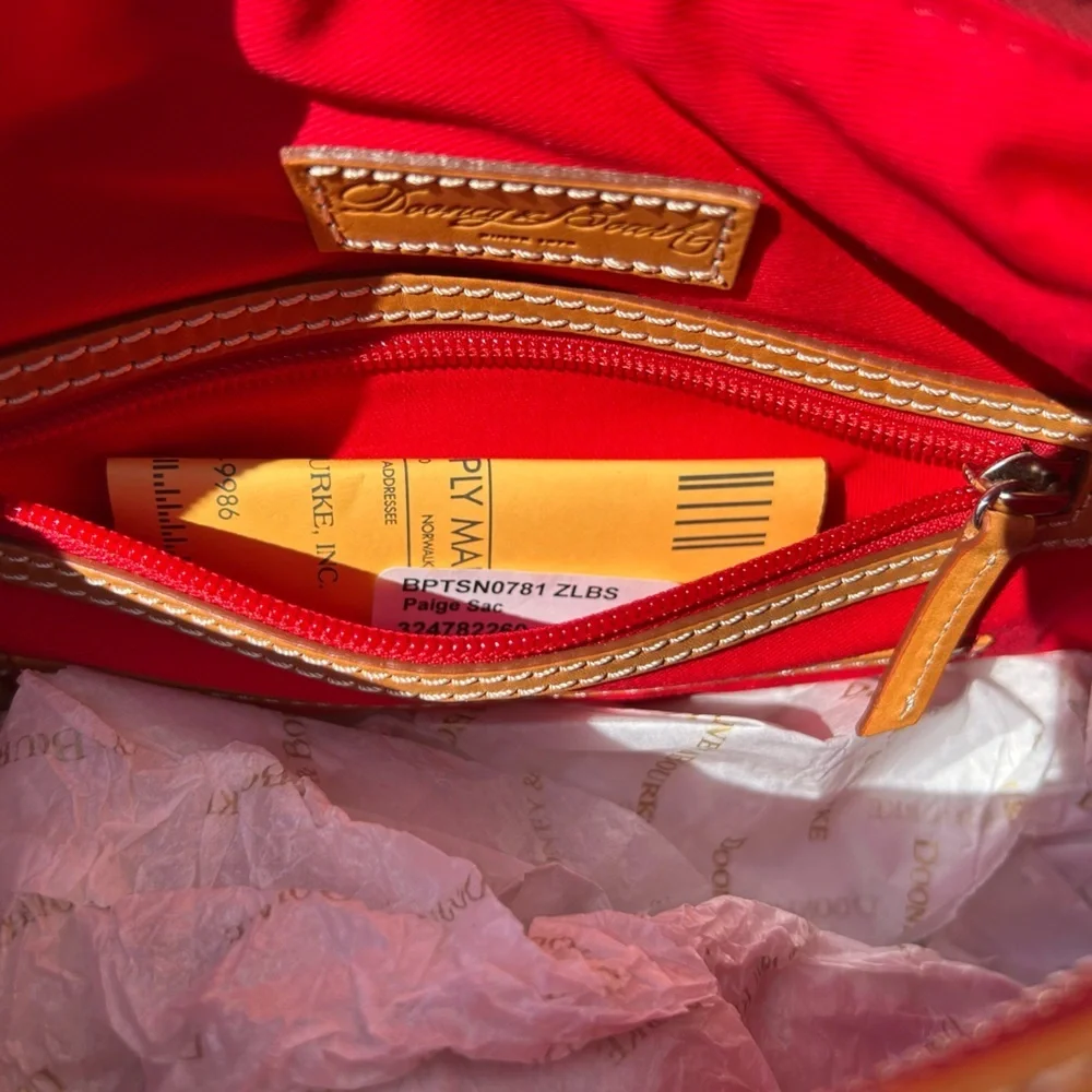 Dooney & Bourke 11 has hobo