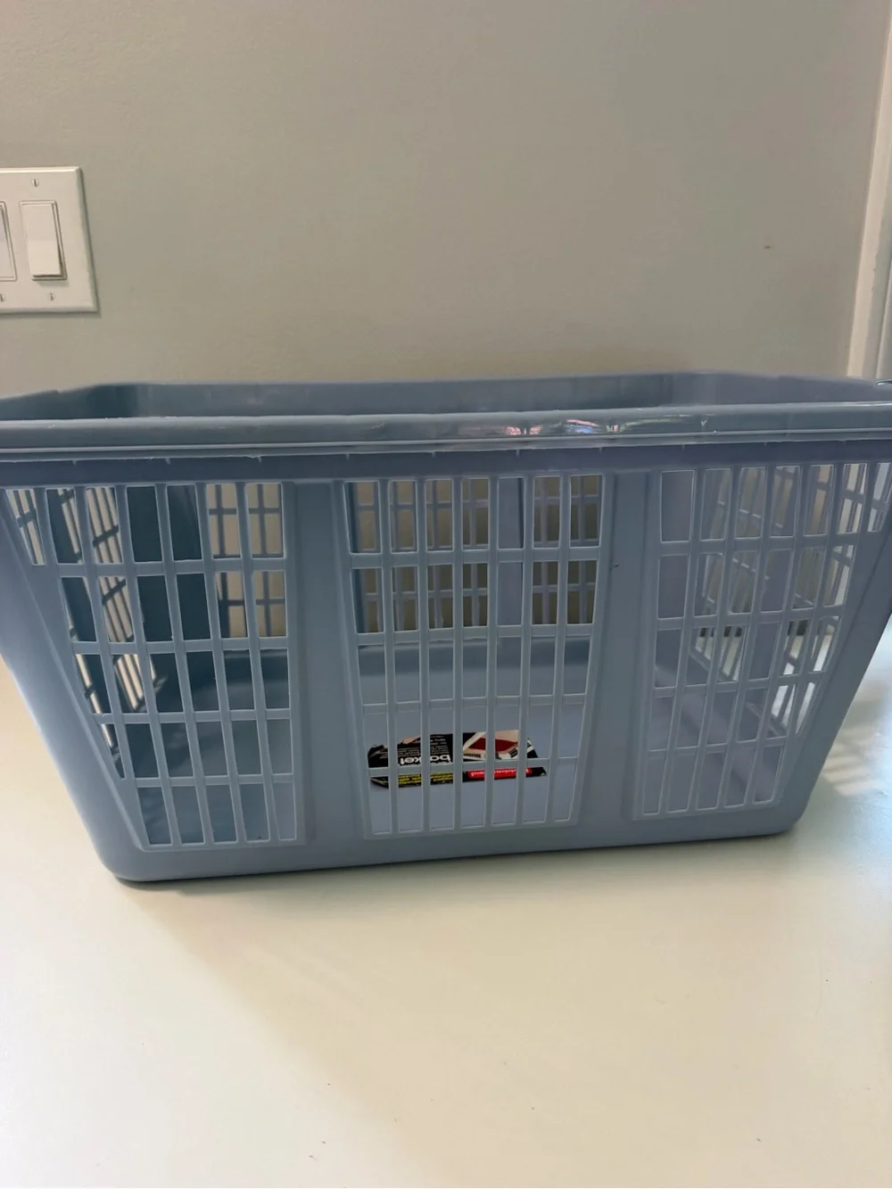 Vtg 1990's Rubbermaid Light Blue Rugged Heavy-Duty Laundry Basket 2965