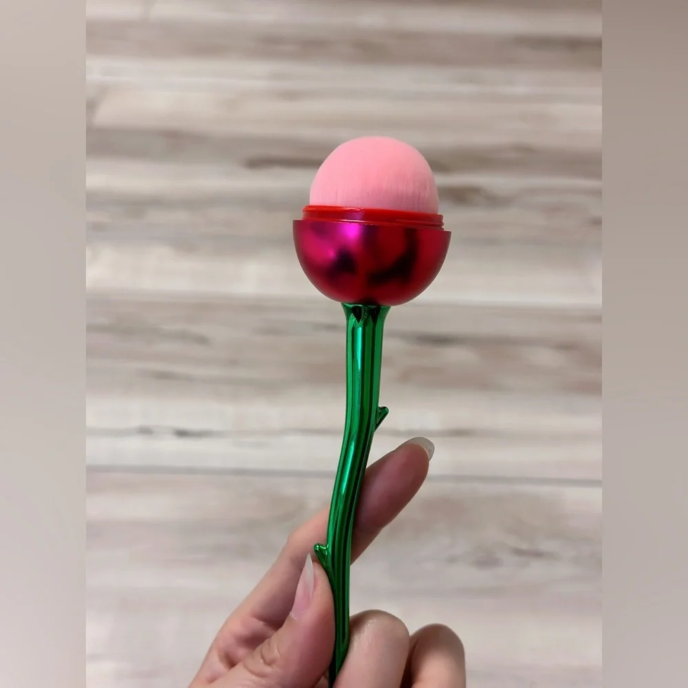 New Rose Design Foundation Brush