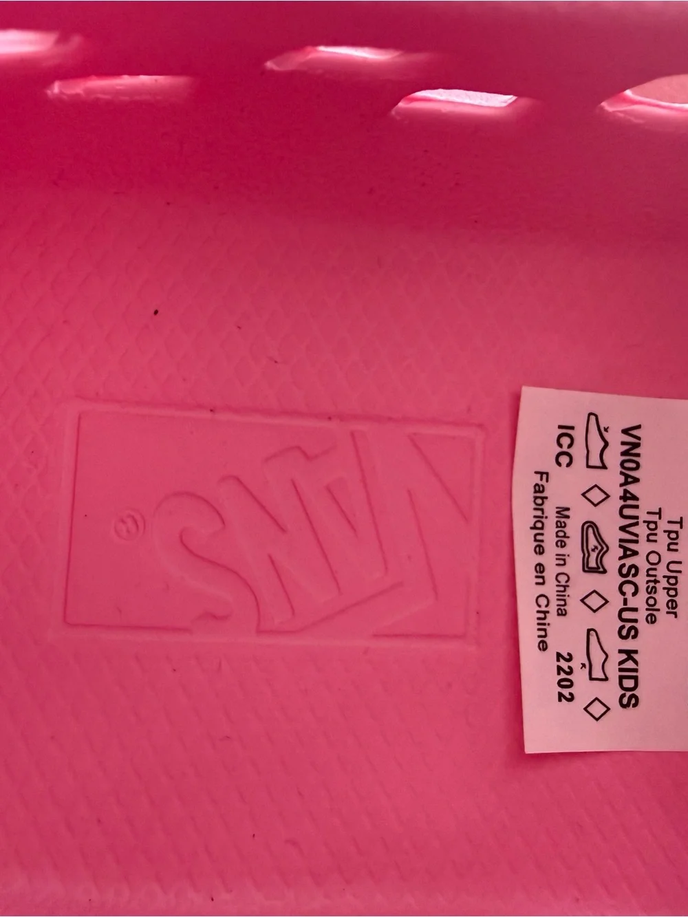 New Vans Kids Size 3 Pink Foam Crocs - Bright Bubblegum Pink