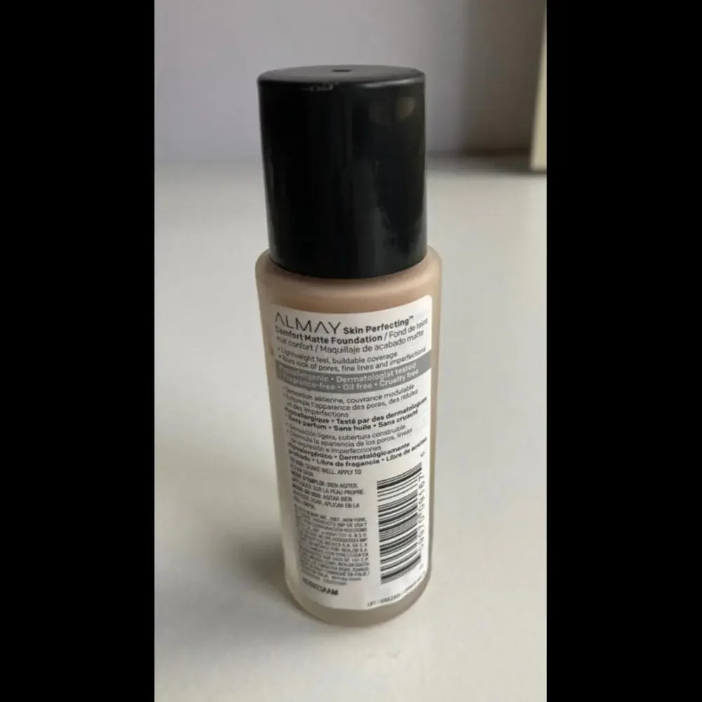 Almay Skin Perfecting Comfort Matte Foundation #100 Cool Ivory All Day Wear