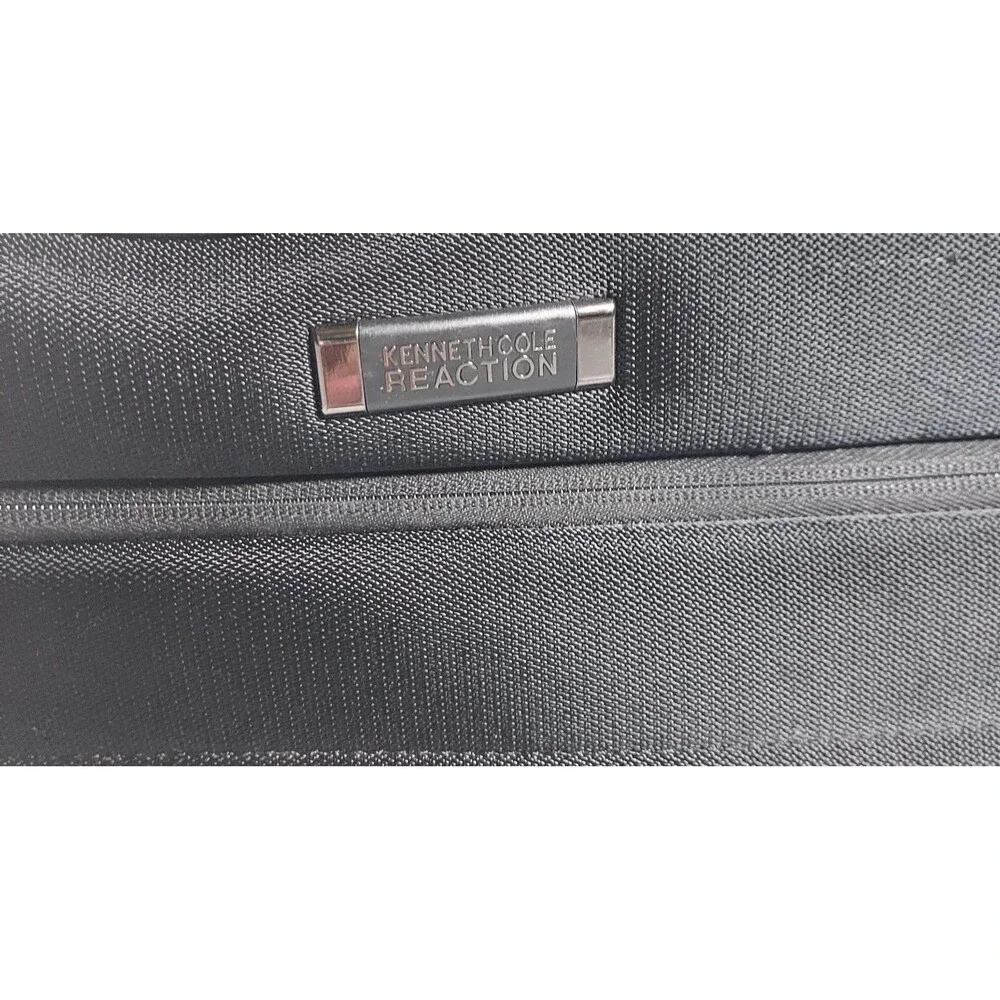 Kenneth Cole Reaction pre owned