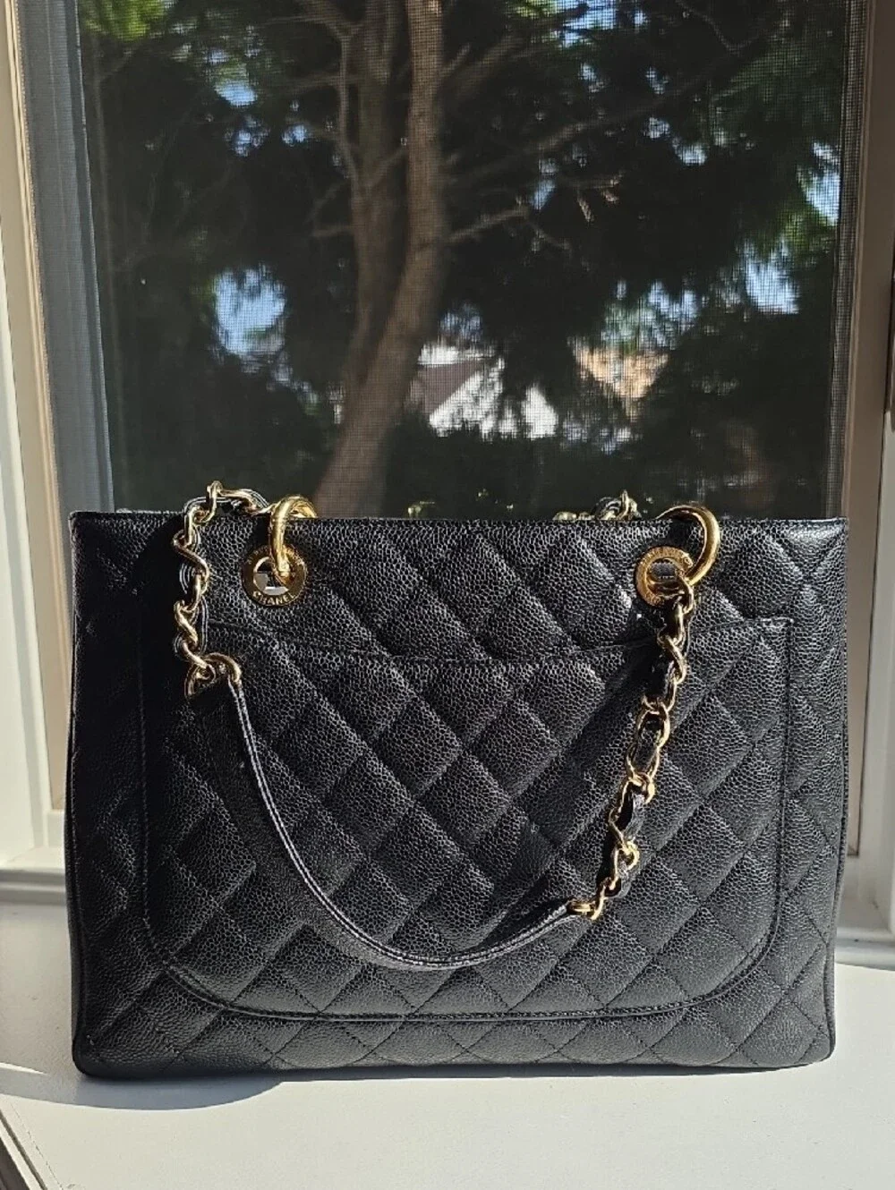 CHANEL iconic grand