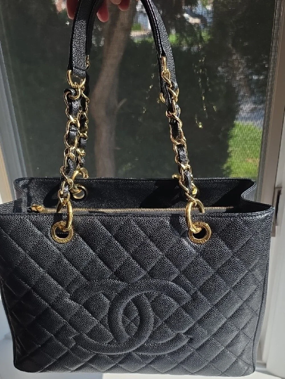 CHANEL iconic grand