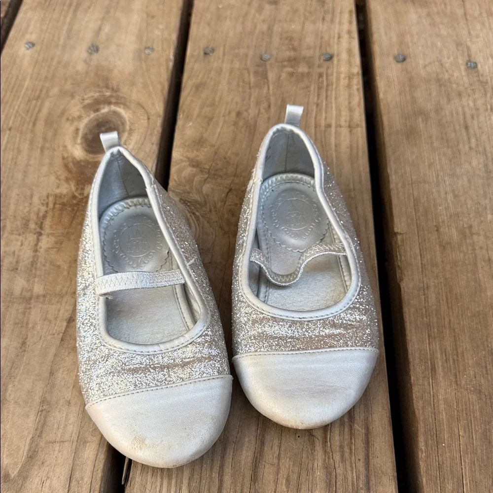 Disney Glittery Silver Kids Dress Shoes Size 11