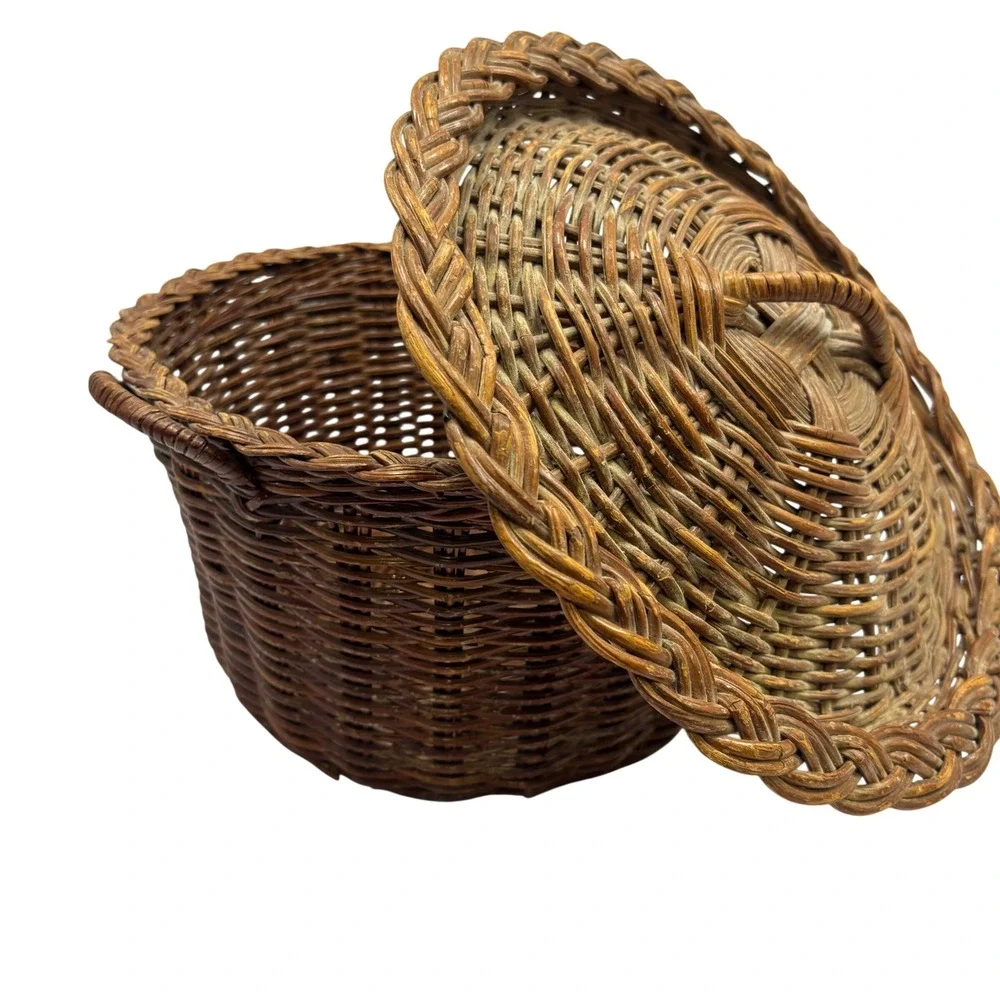 Vintage Round Wicker Basket with Lid Dark Brown Woven Storage Decorative Box