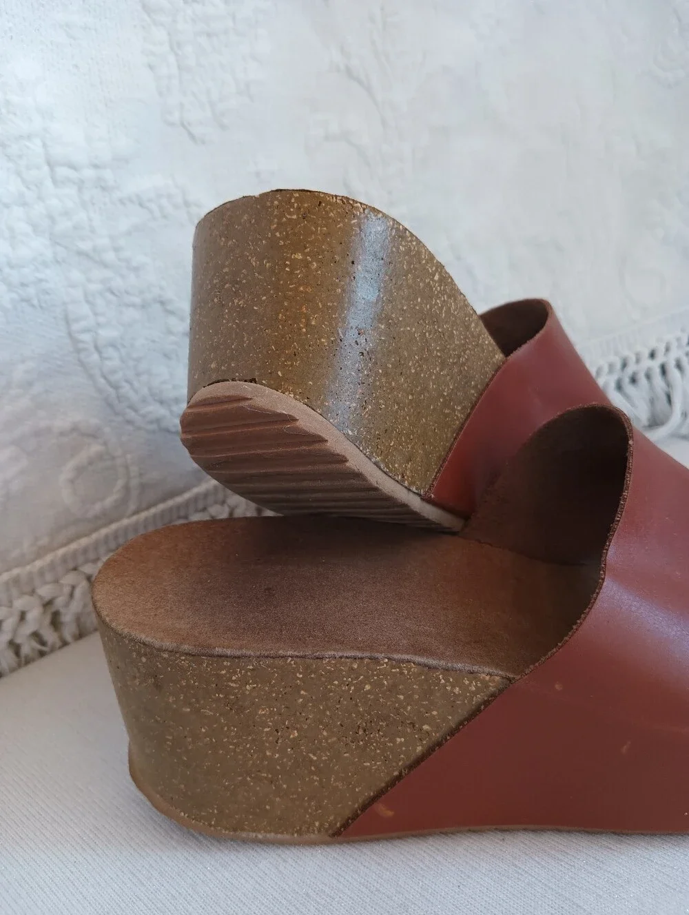 N/A comfortable brown