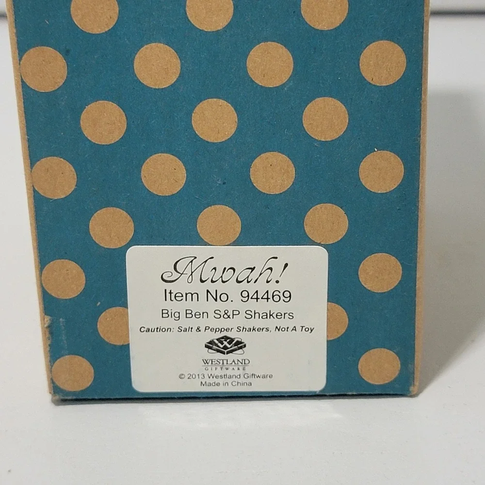 Westland Giftware Mwah! Big Ben London Magnetic Salt and Pepper Shakers NEW
