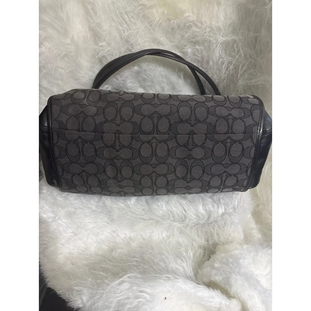 Coach classic shoulder
