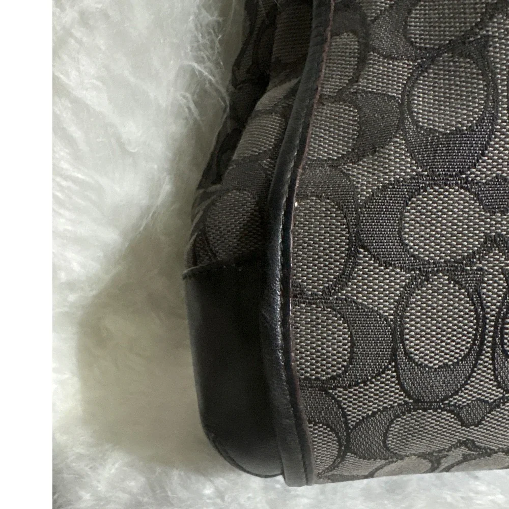 Coach classic shoulder