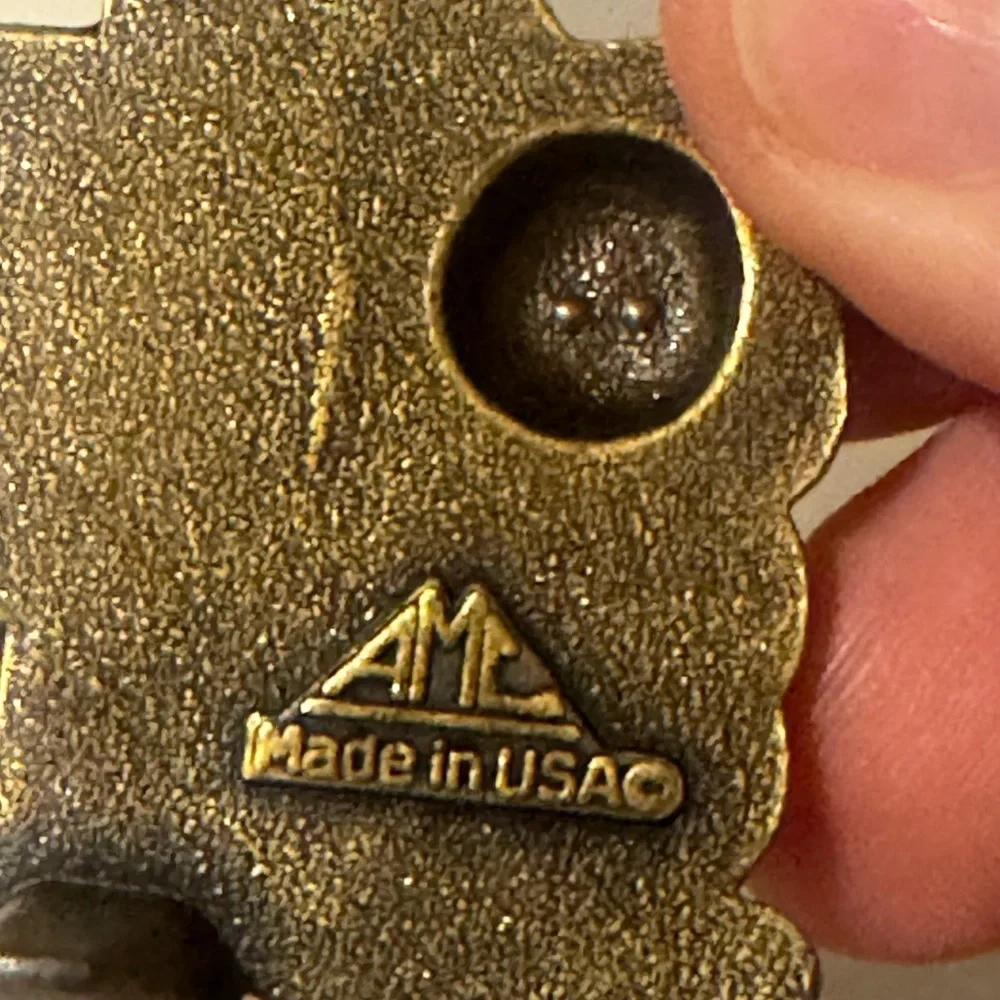 N/A charming gold