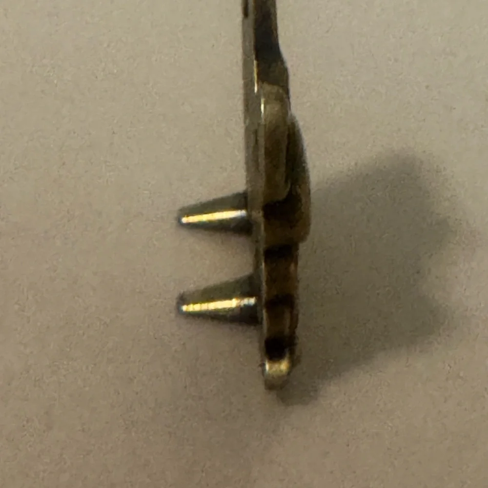 N/A charming gold