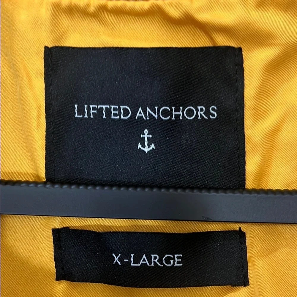 LIFTED ANCHOR this tan