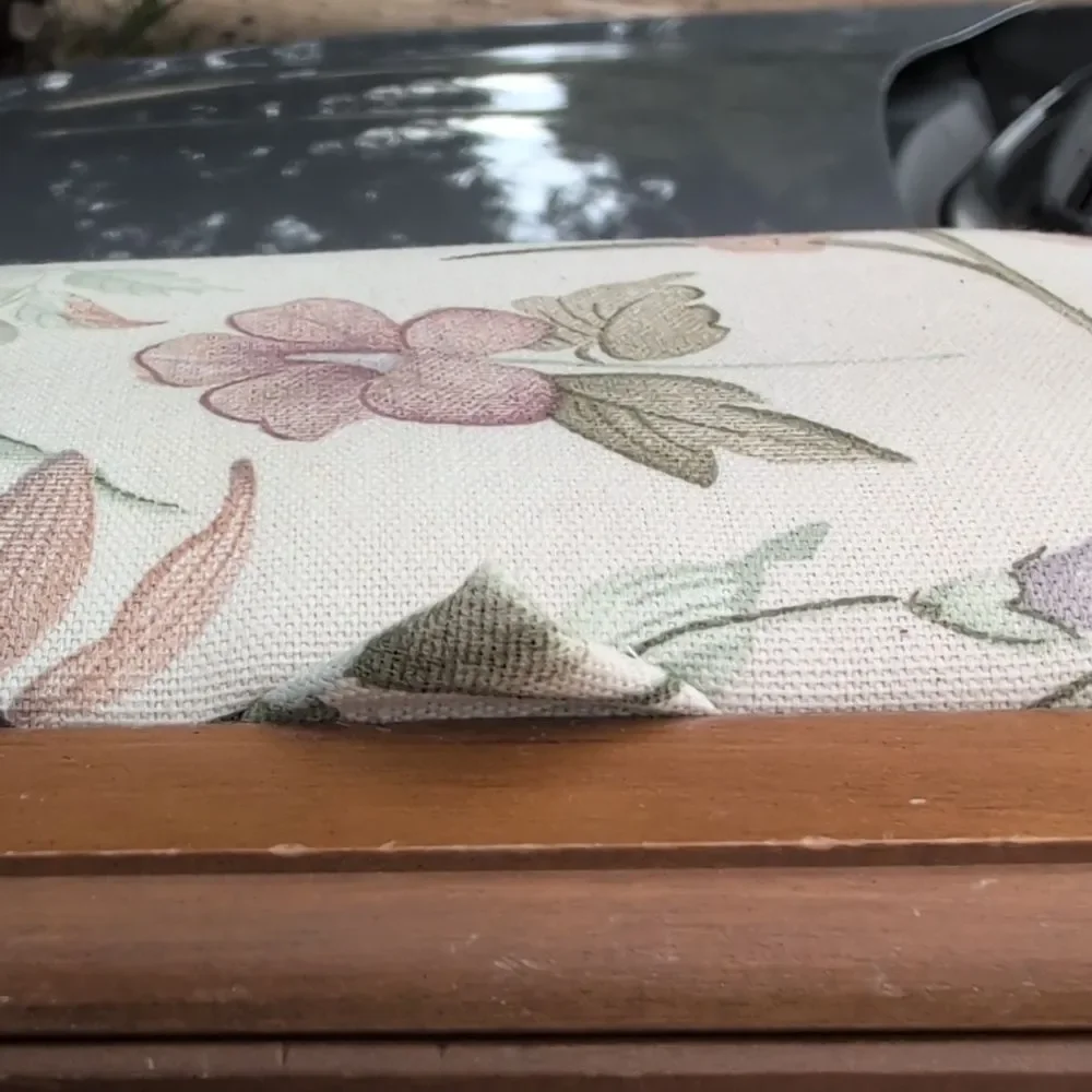 Vintage wood floral