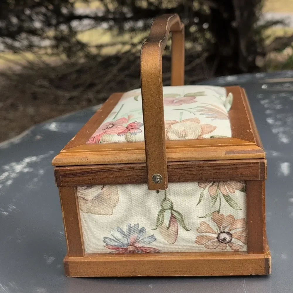 Vintage wood floral