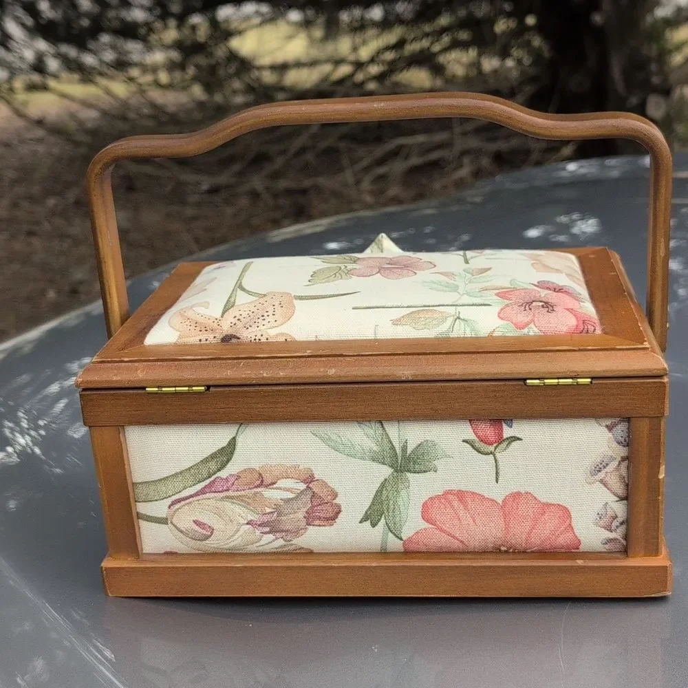 Vintage wood floral
