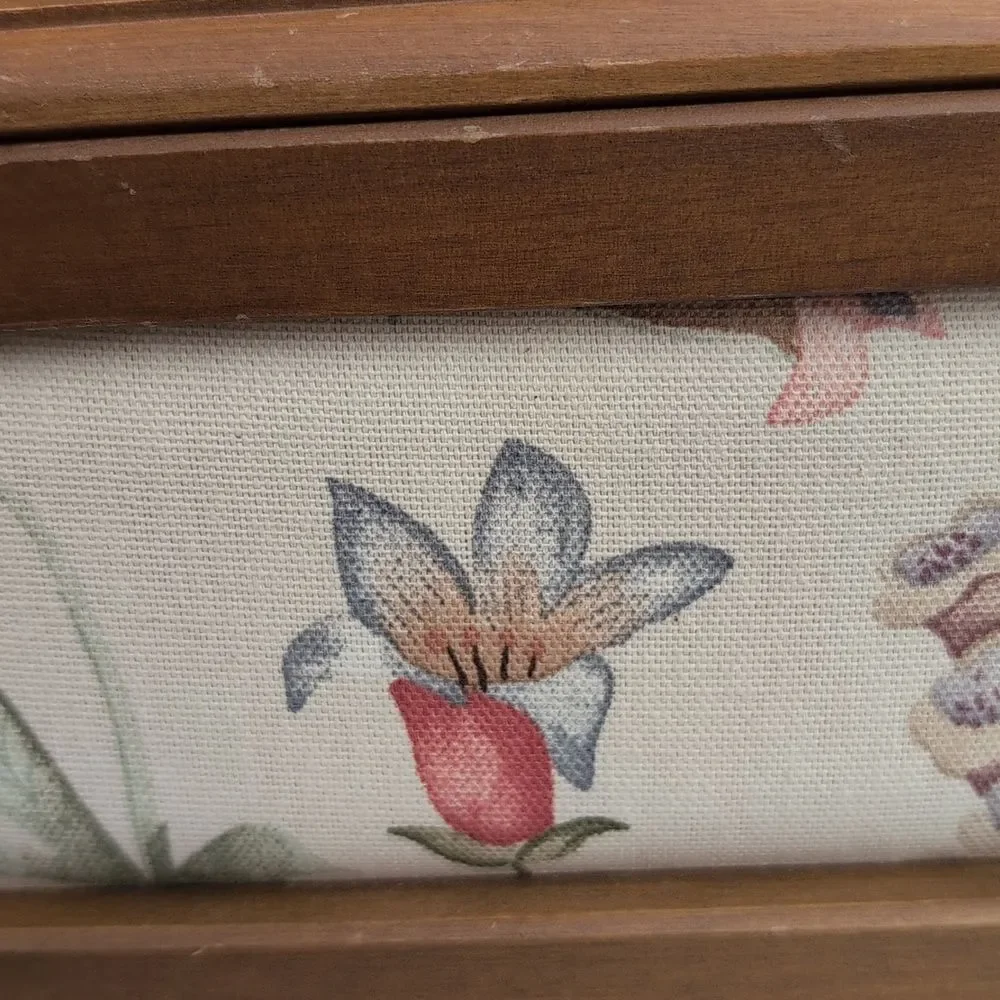 Vintage wood floral