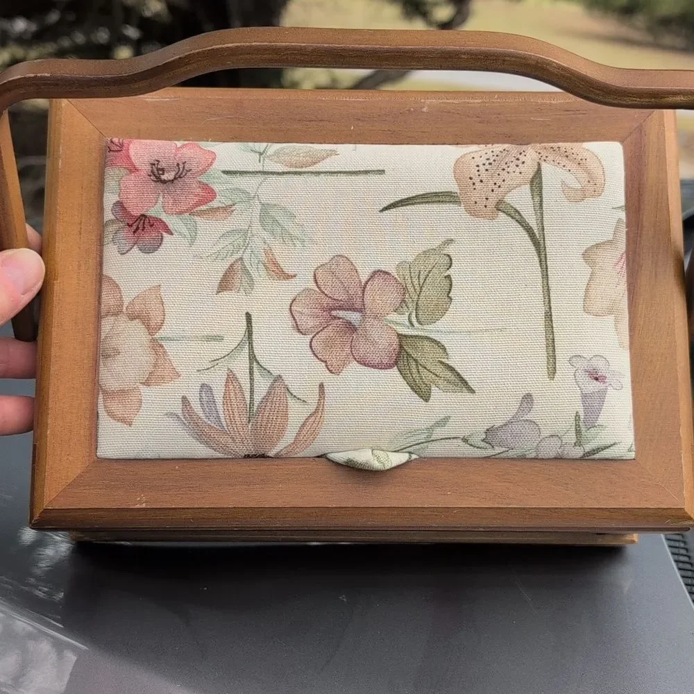 Vintage wood floral