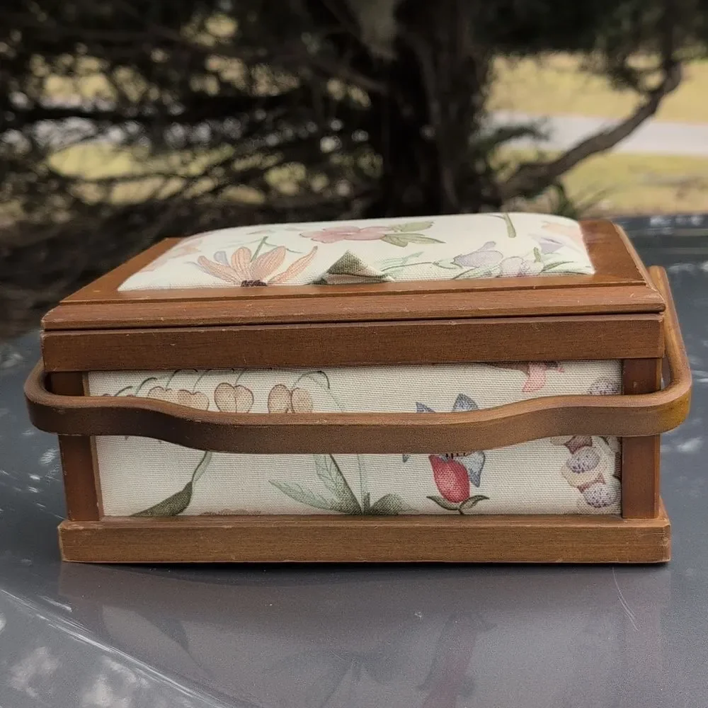 Vintage wood floral