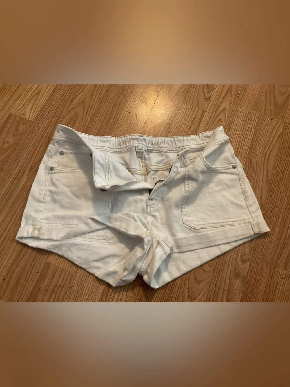 AMERICAN EAGLE White Women's Stretch Denim BOOTY Shorts SZ.8