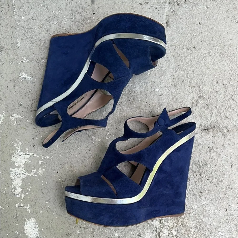 Miu Miu cut out platforms