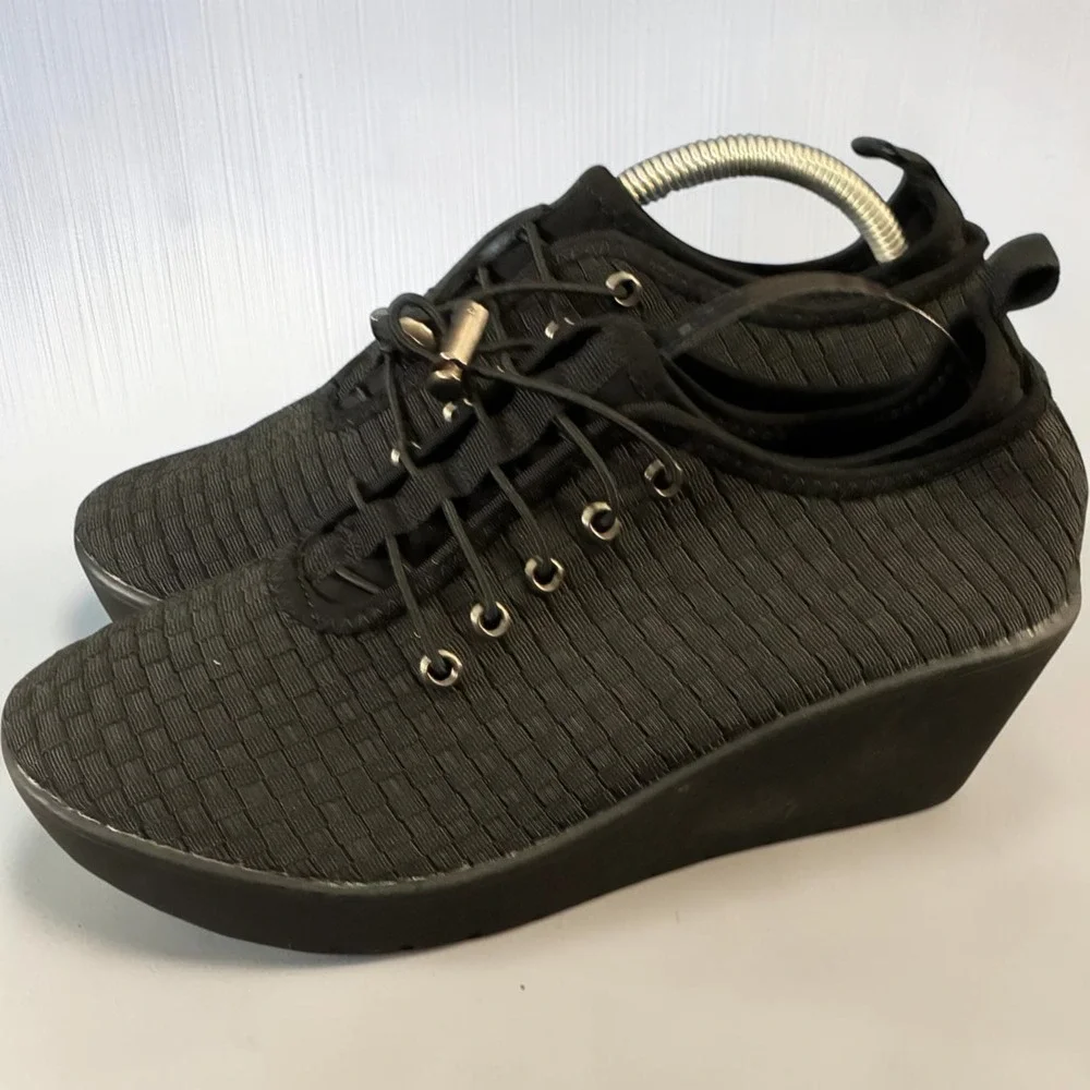 Steven By Steve Madden feature comfortable by