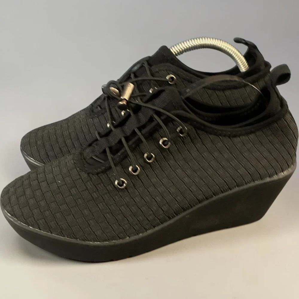 Steven By Steve Madden secure sporty