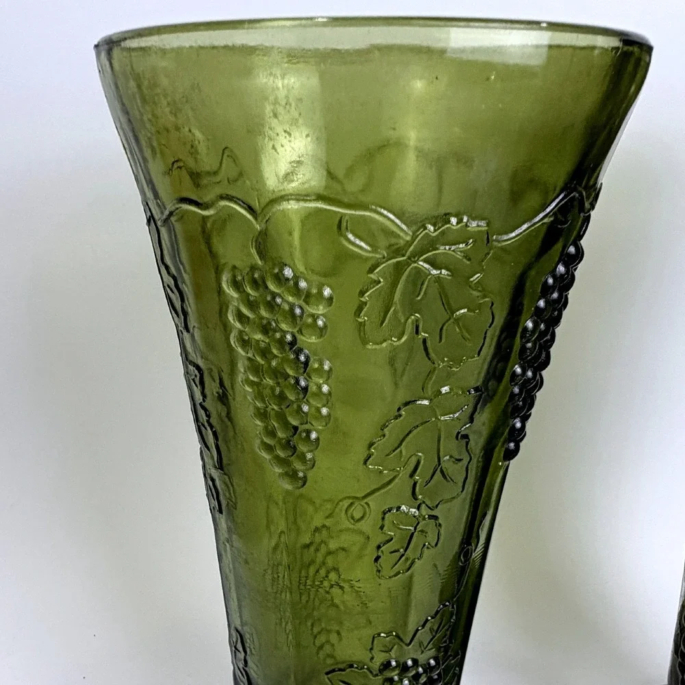 Indiana Glass stunning mid