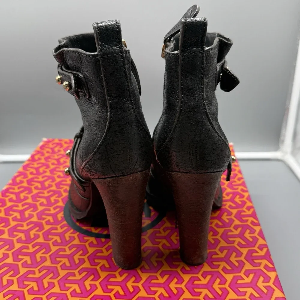 Tory Burch step out