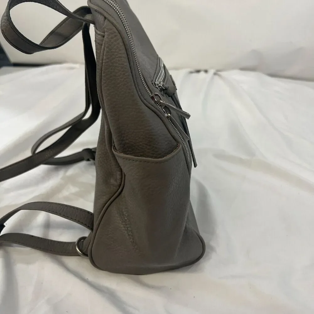 Relic Fossil Gray Pebbled Backpack Adjustable Straps‎ Multiple Pockets & Zipper