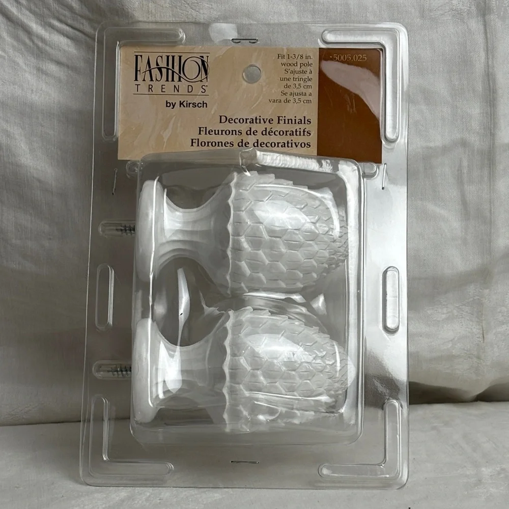 NIP Kirsch Fashion Trends White Pinecone Decorative Finials