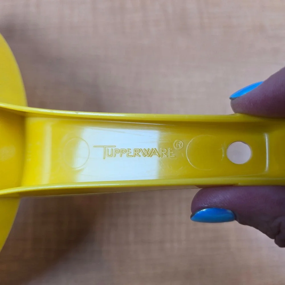 Tupperware #1200 yellow