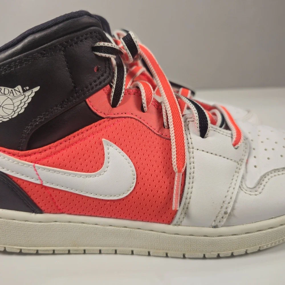 Nike Air Jordan 1 Mid SE GS White Infrared FB4417-016 Size 7Y Womens 8.5